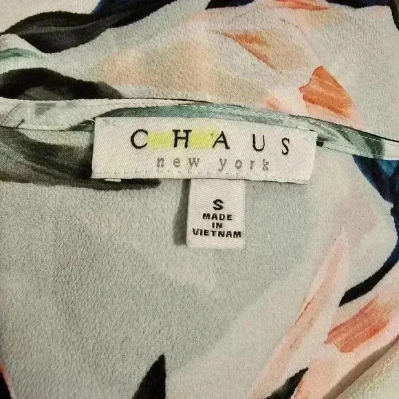 Chaus Womens "Fanciful Tropics-Marine Salt" Green V-Neck Blouse Size Small NWT - Picture 11 of 14